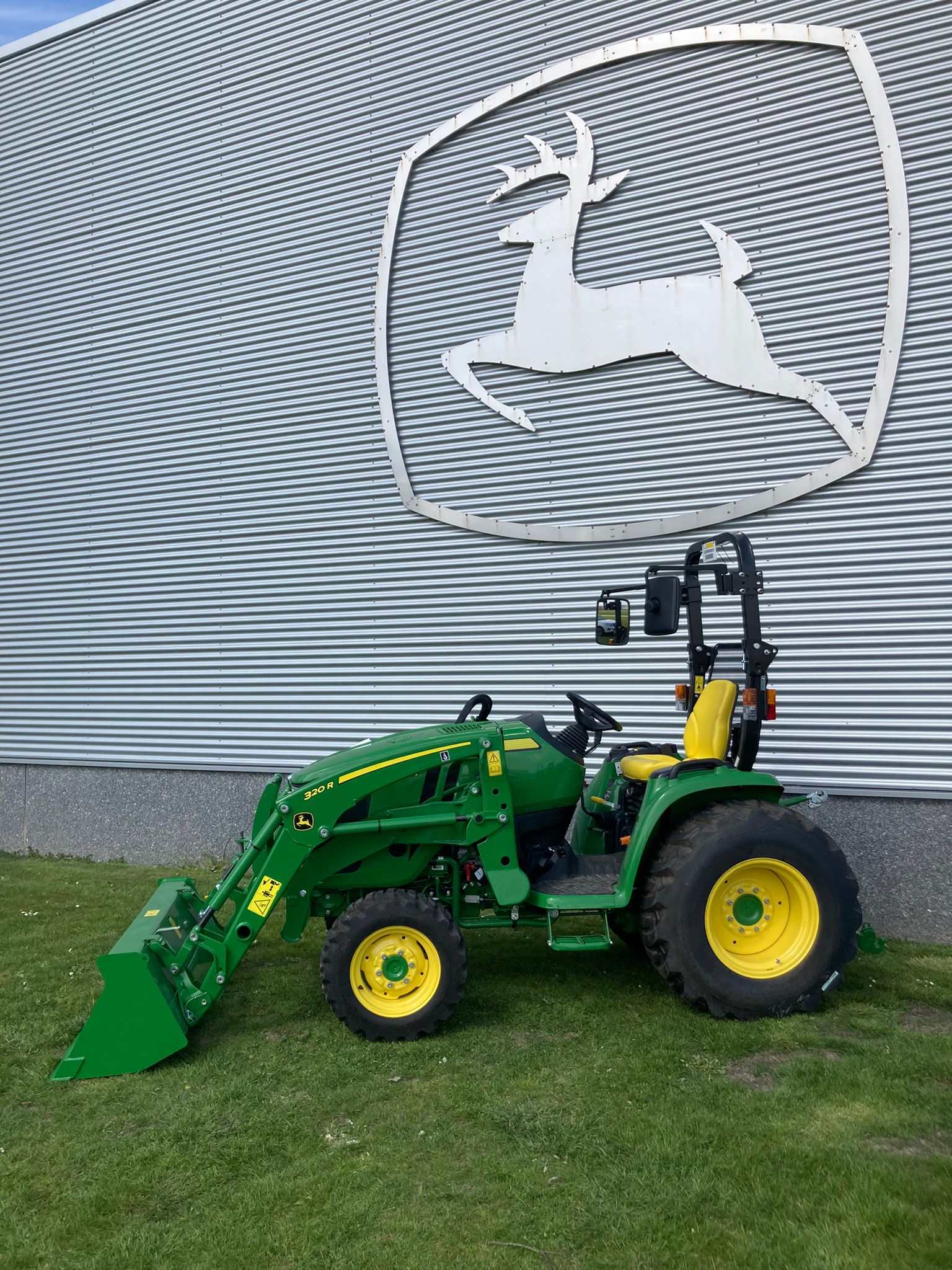 John Deere 3039R (LIE)  #24167