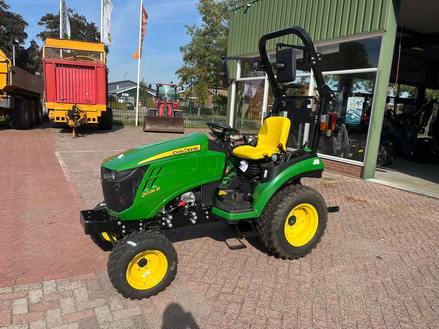 John Deere 2026R Compacttrekker (MID)  #690569